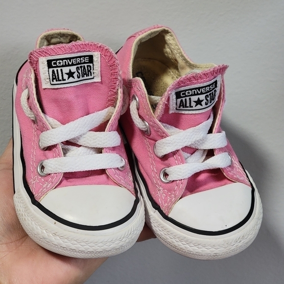 Converse Chuck Taylor All start toddler pink sneakers shoes Size 5 - Picture 1 of 7